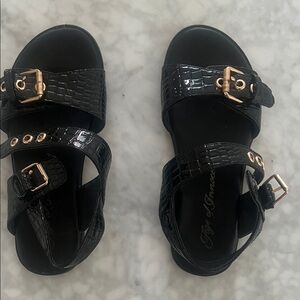 Girl Black sandals size 31